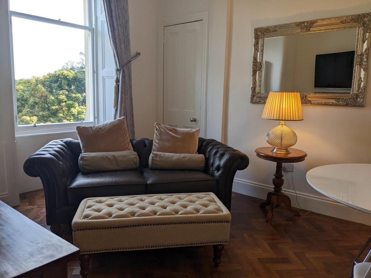 Immaculate One Bedroom Flat In The Centre *